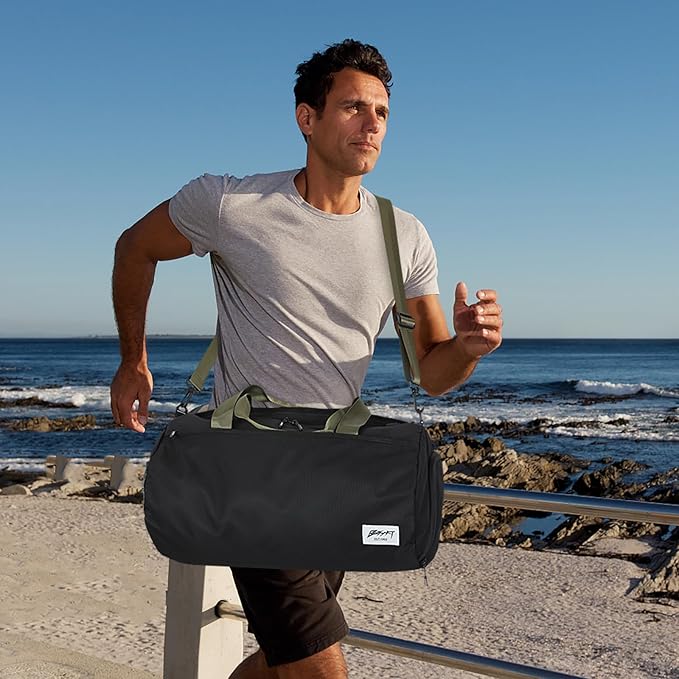 BE SMART Waterproof Mens Gym Bag with Shoe Compartment, Duffle Bags with Wet Pocket for Men, Lightweight Large Sport Duffel Option for Overnight Weekender, Fitness, Swim, Boxing,Travel